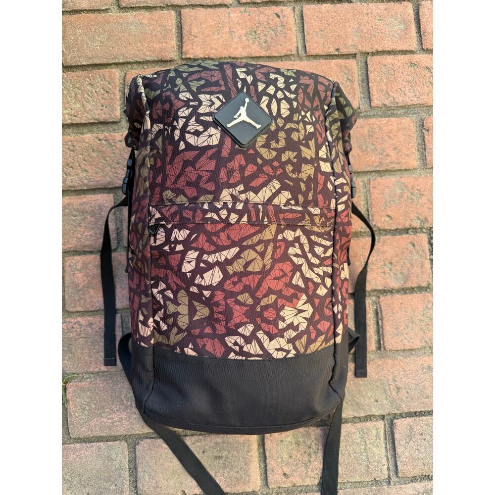 Michael Jordon Backpack Multiple Pockets Large Interior Brown Camouflage